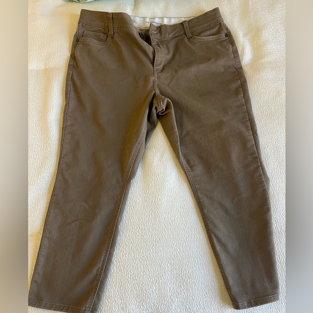 Liz Claiborne Women’s Walnut Jeans